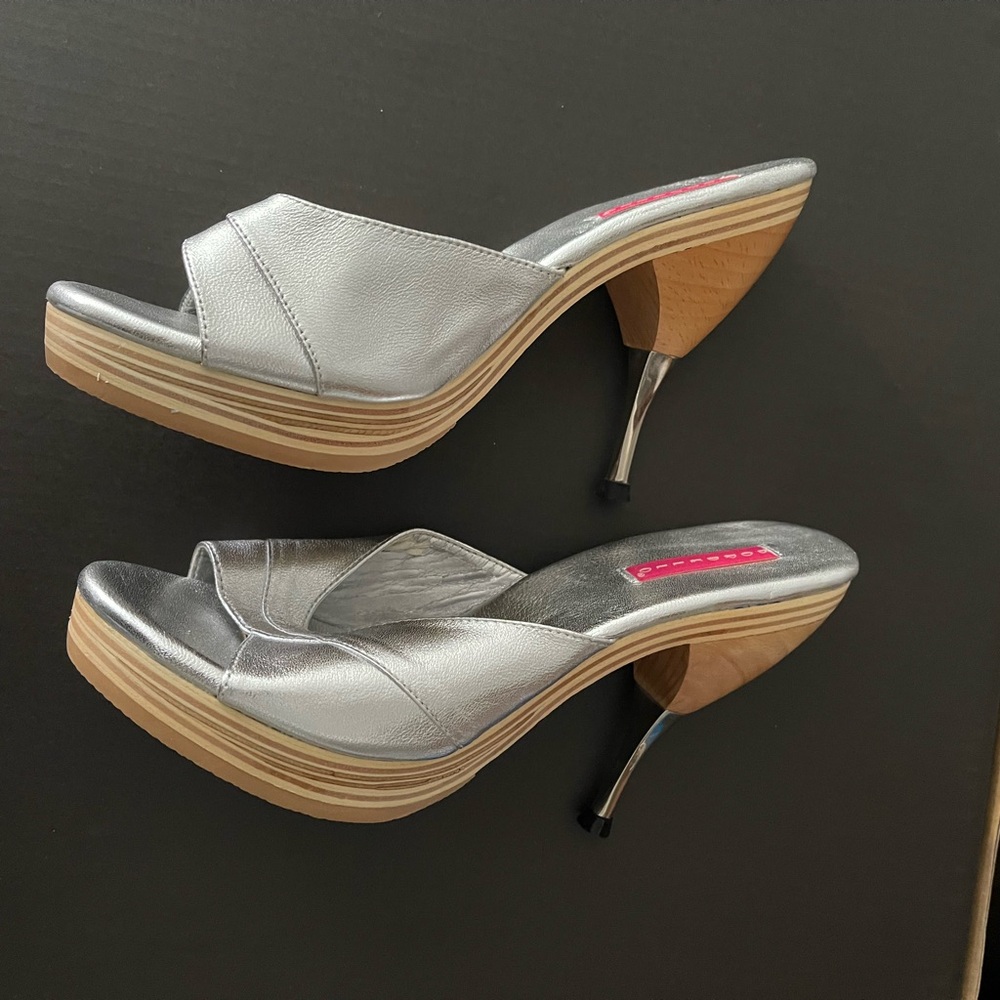 Bordello Polly Mules Size 10 Silver